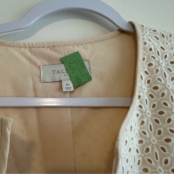 Talbots | Eyelet Cream Textured Cropped Blazer with Long Sleeves - Picture 5 of 8